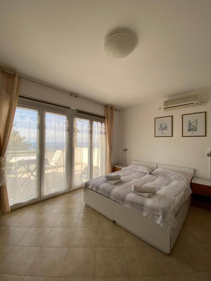 Apartmani Sara Омишаль Екстер'єр фото