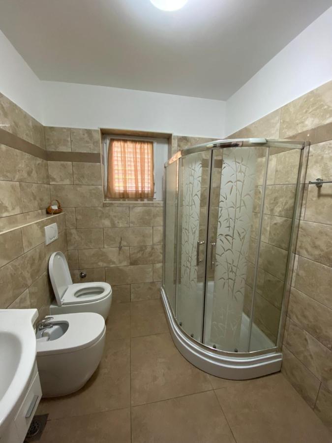 Apartmani Sara Омишаль Екстер'єр фото