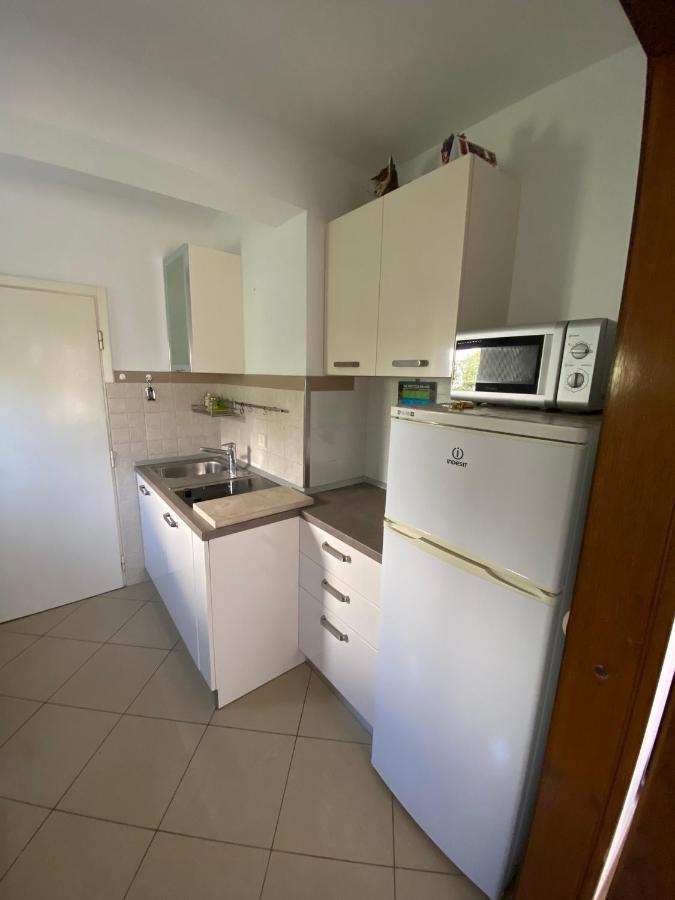 Apartmani Sara Омишаль Екстер'єр фото