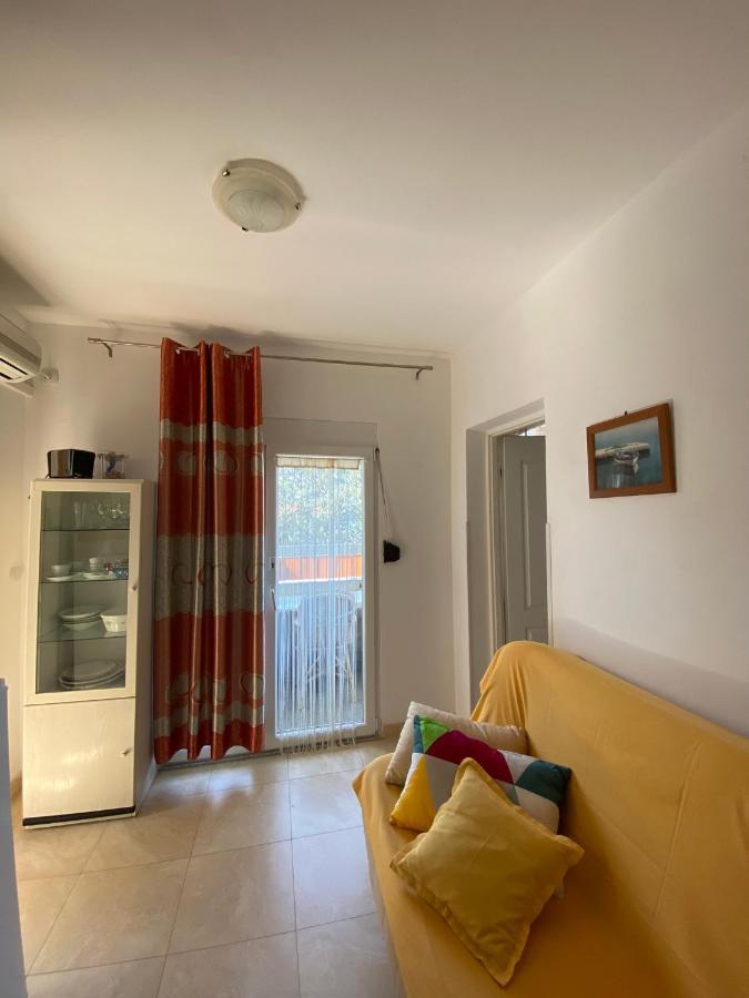 Apartmani Sara Омишаль Екстер'єр фото