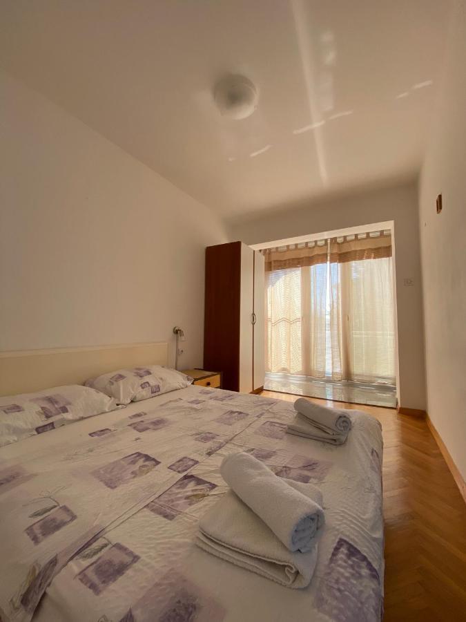 Apartmani Sara Омишаль Екстер'єр фото